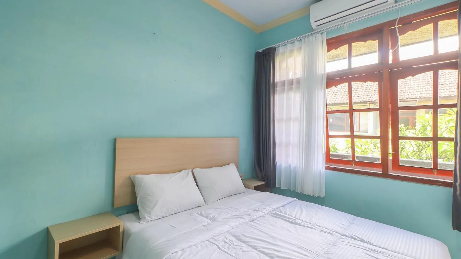 ** Hotel Townhouse Oak Legian Near Legian Beach Formerly Sayang Maha Merta Indonesia