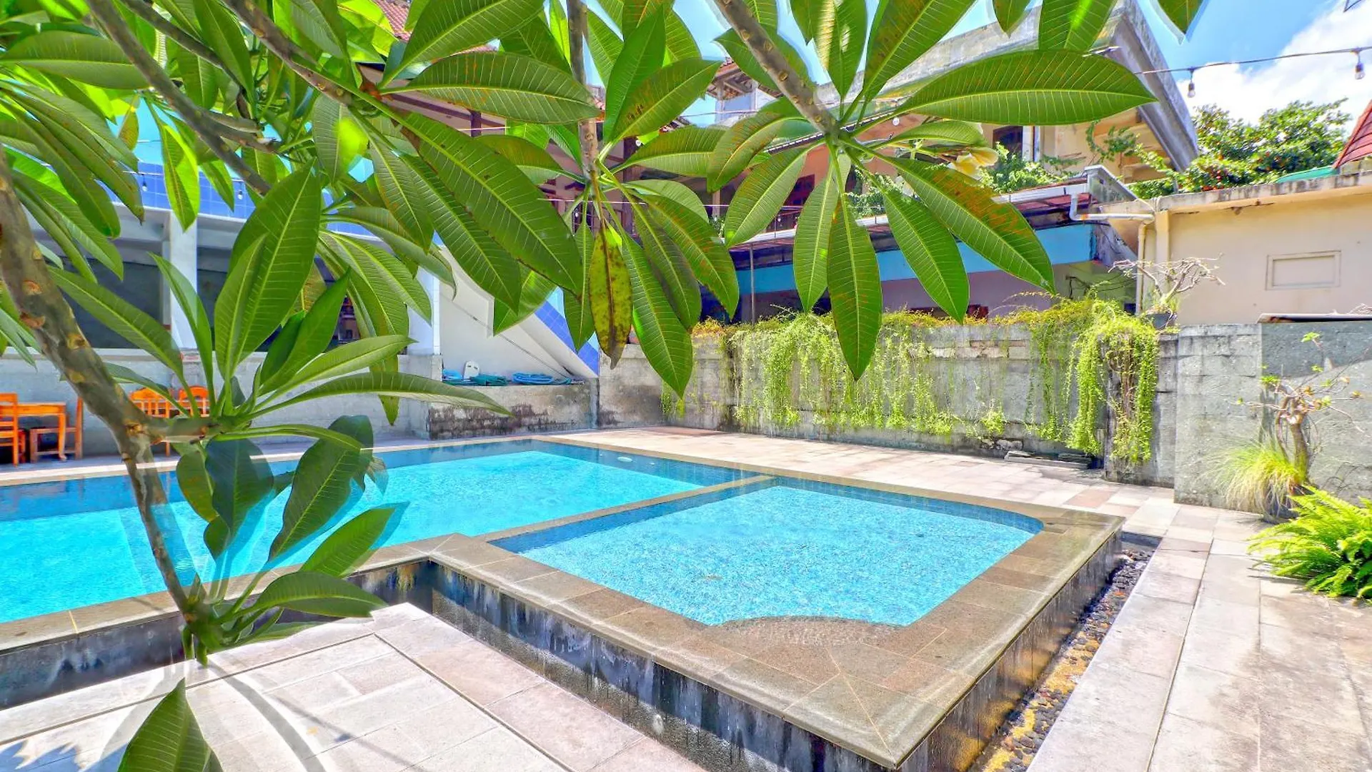 Townhouse Oak Legian Near Legian Beach Formerly Sayang Maha Merta Hotel Legian (Bali)