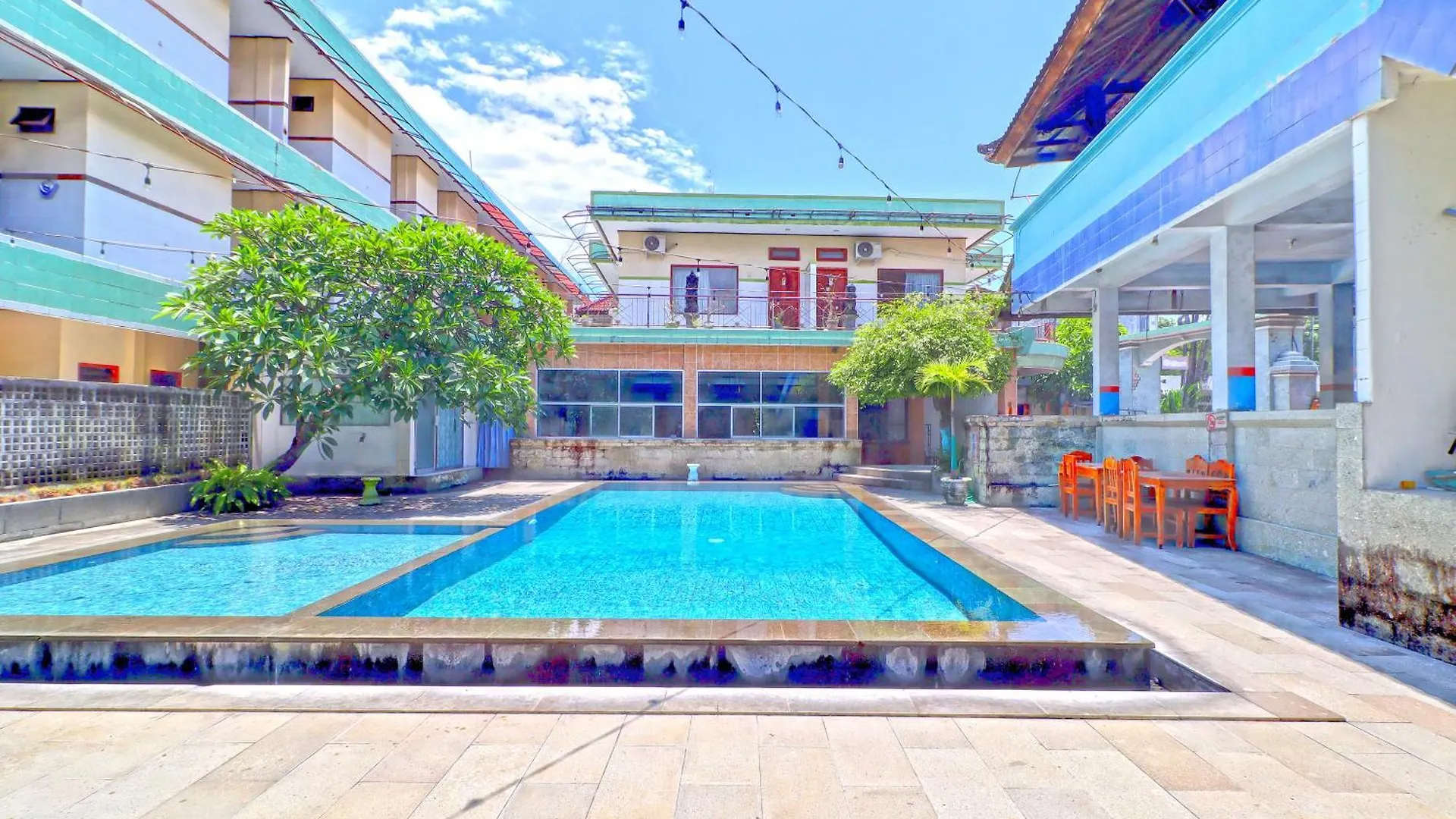 Townhouse Oak Legian Near Legian Beach Formerly Sayang Maha Merta 2*, Legian (Bali)